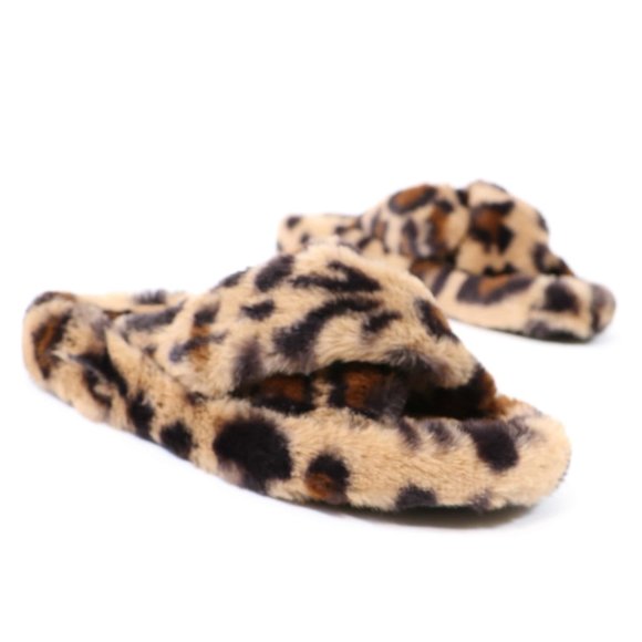 NWT Slippers- Perfect for Gifts - Picture 5 of 5